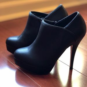 Madden Girl Jaceyy platform bootie